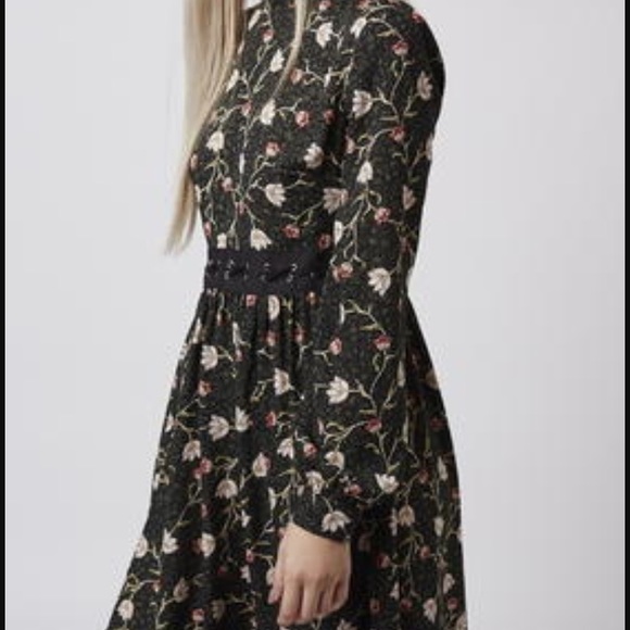 CLEAR OUT SALE!  Topshop Floral Dress size 4! - Picture 2 of 6